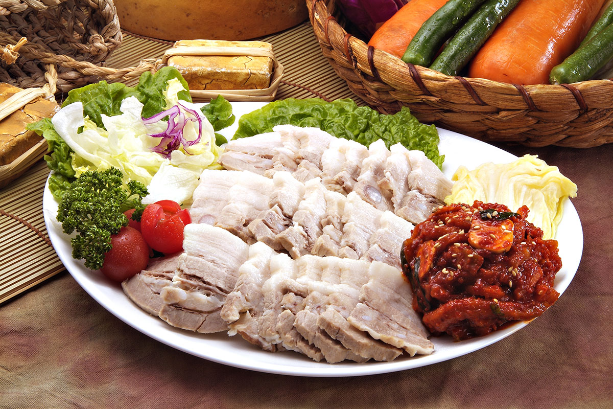 한가족장충동왕족발보쌈 유성점 visual