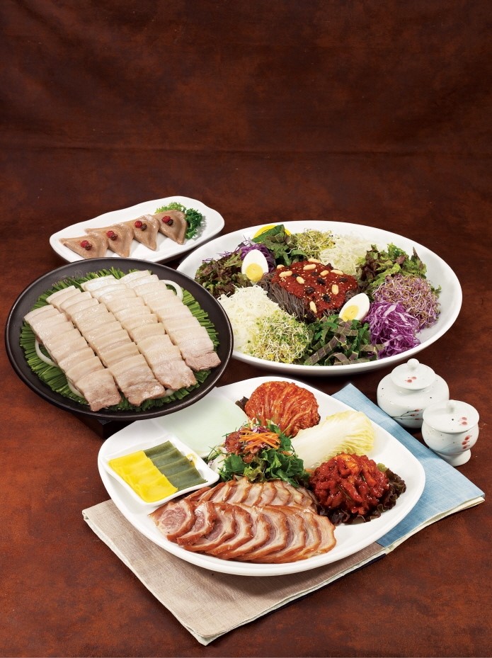 원할머니 보쌈족발 오목교역점 visual