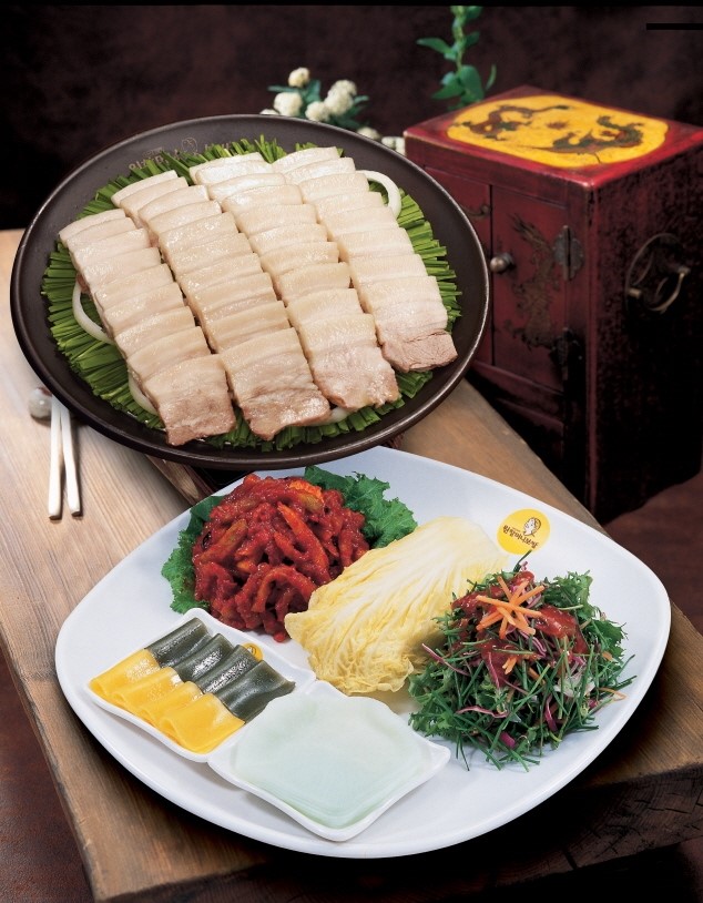 원할머니 보쌈족발 오목교역점 visual